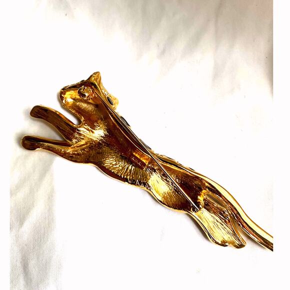 Vintage signed Trifari, leopard brooch, gold tone with black enamel, 4inch pin - Picture 9 of 12